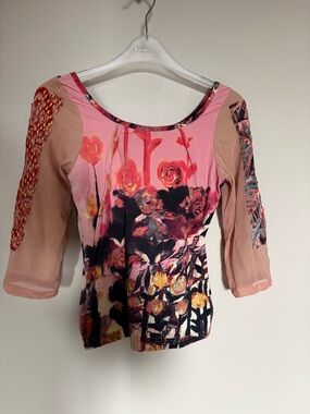 Save the Queen - Pink Floral Embroidered Sleeve Top small